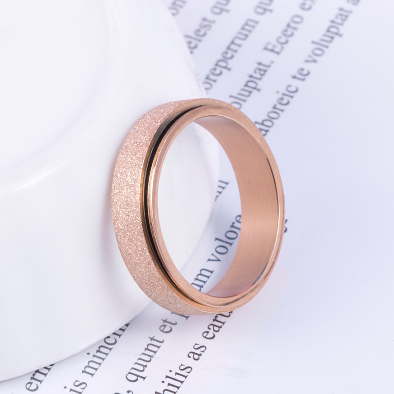 Colorful Dazzling Rose Gold Titanium Steel Frosted Rotating Ring
