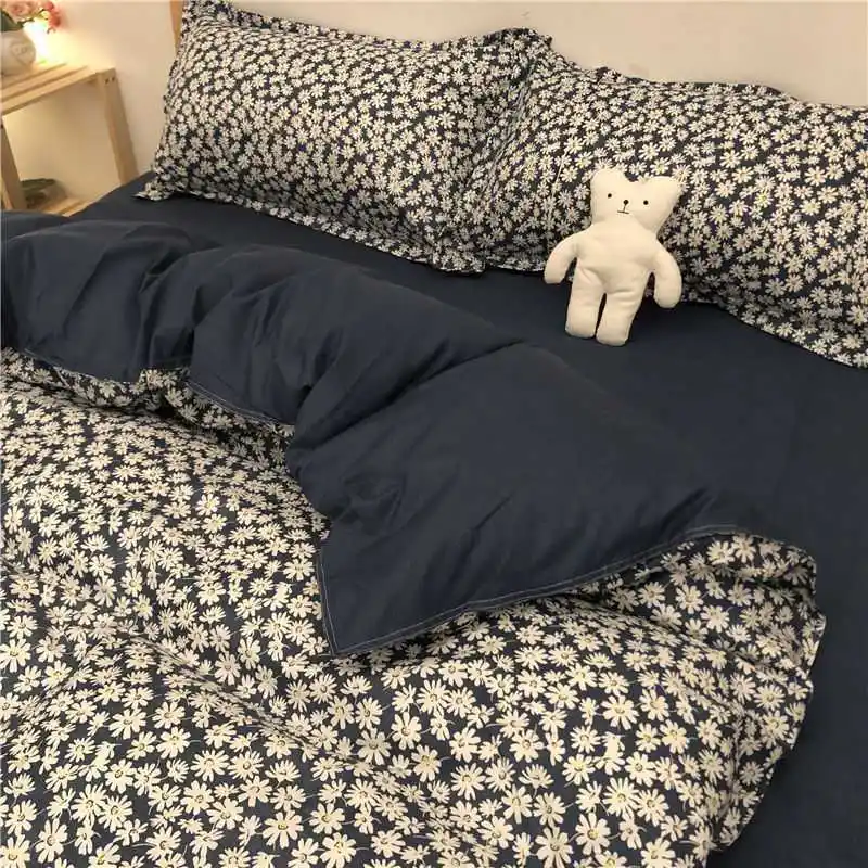 Simple Checkered Sheets, Duvet Cover And Bedding Set Of Four