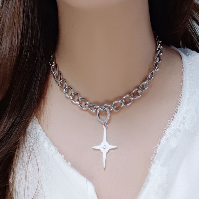 Simple Flash Diamond Cross Clavicle Chain