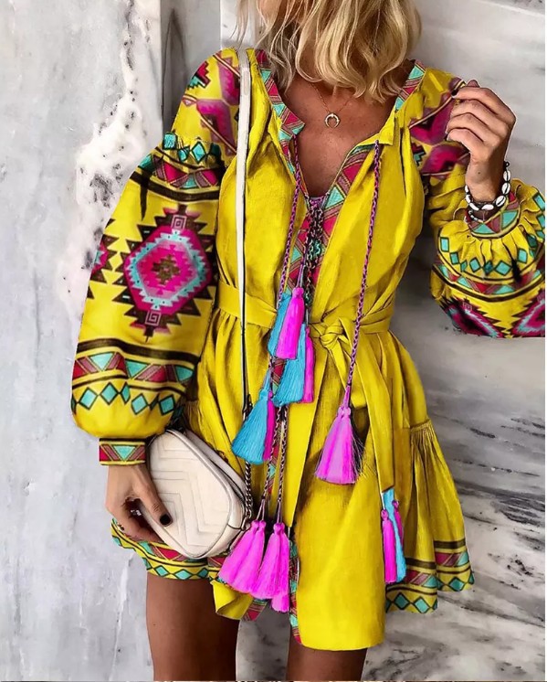 Color V-neck long sleeve tie tassel dress