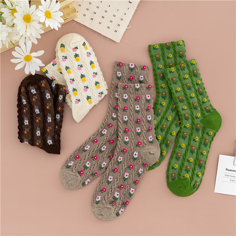 Fashion Simple Floral Retro Women's Tube Socks