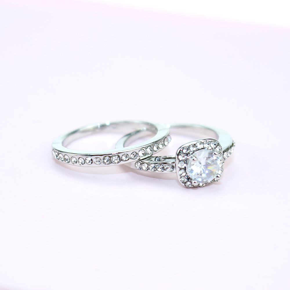 New Fashion Ring Creative Inlaid Diamond Ring
