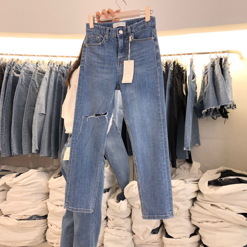 Title 3, Nieuwe ripped high-waist straight-leg slim jean...