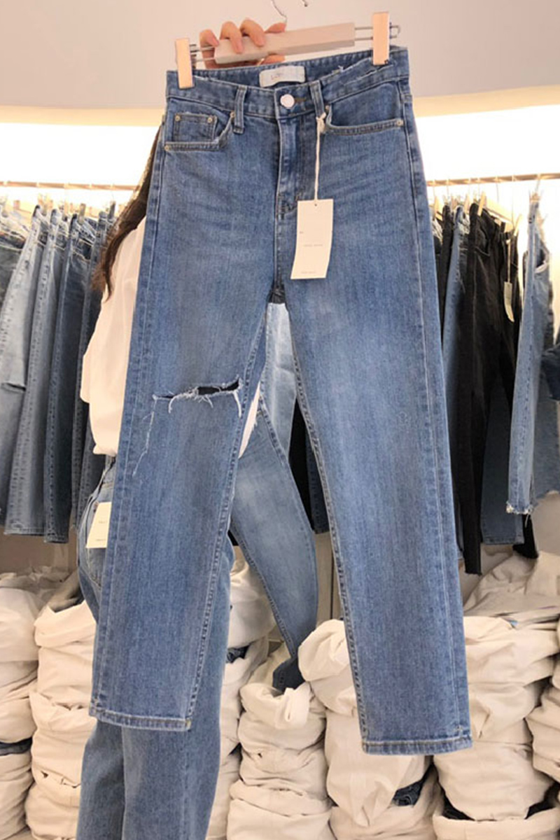 Title 5, Nieuwe ripped high-waist straight-leg slim jean...