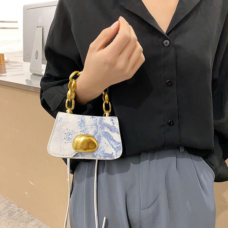 Fashion Chain One Shoulder Small Square Bag