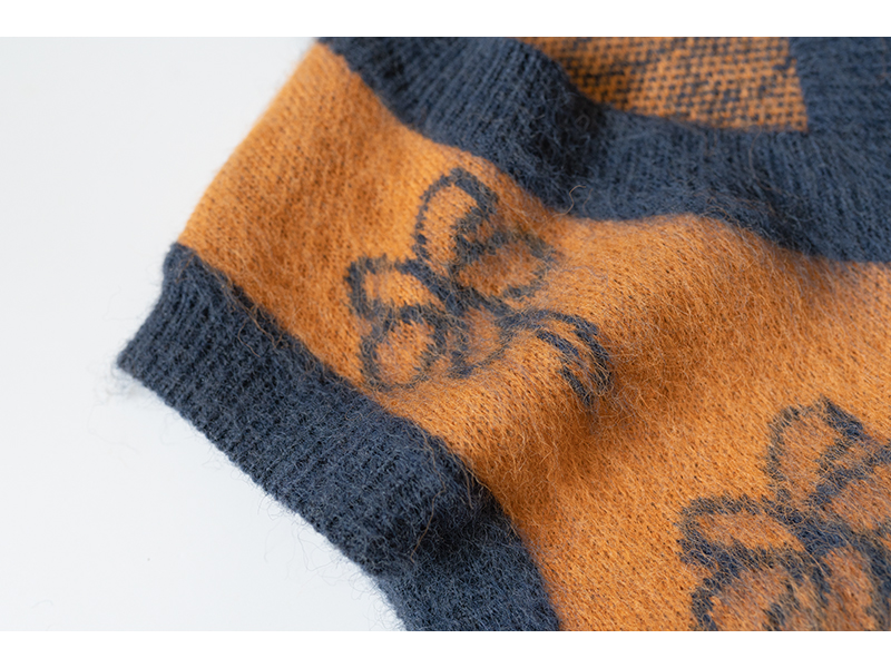 Retro Flower Contrast Color V-neck Knitted Vest 