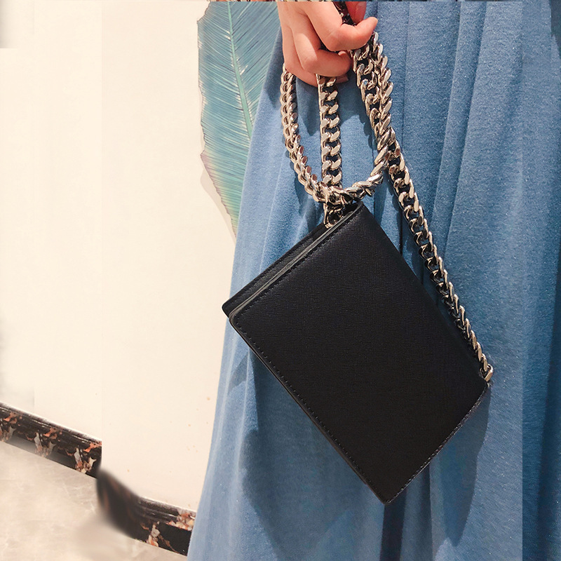 Title 4, Thick Chain Small Square Bag Shoulder Messenger...