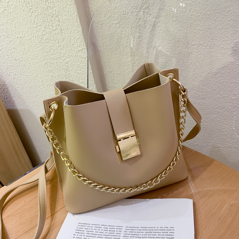 Title 4, Retro All-match One-shoulder Messenger Bucket Bag