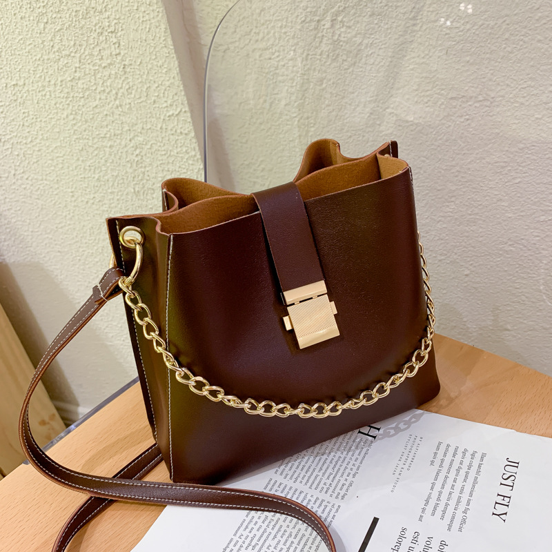 Title 5, Retro All-match One-shoulder Messenger Bucket Bag