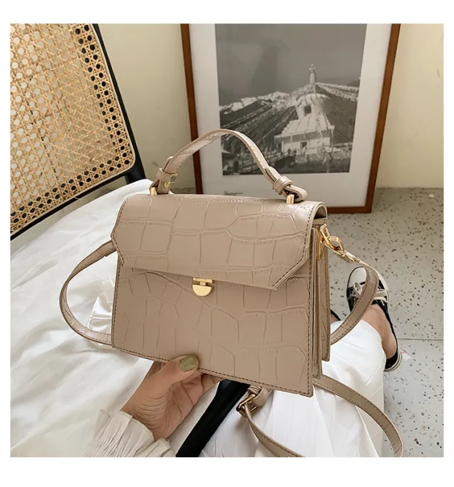 Net Celebrity Korean Version Of Simple Single Shoulder Messenger Bag Khaki - Shop at LoveMi