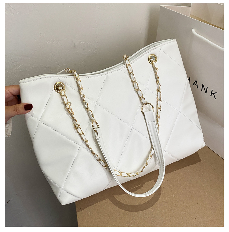 Fashionable Chain Embroidered Line One-Shoulder Slanting Span Lock Bag For Women