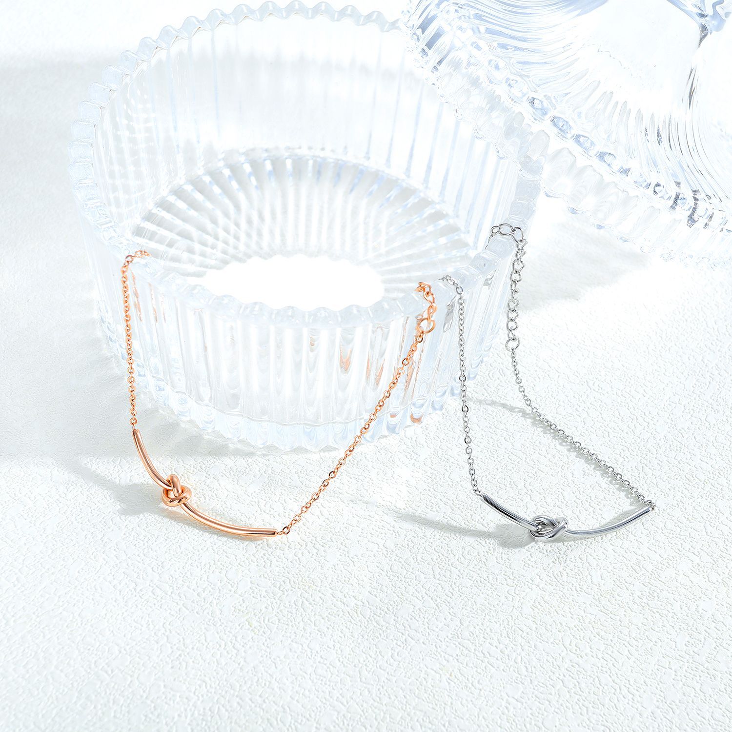 Small Fresh Bracelet Fashion Exquisite Rose Gold Plated Knotted Titanium Steel Bracelet