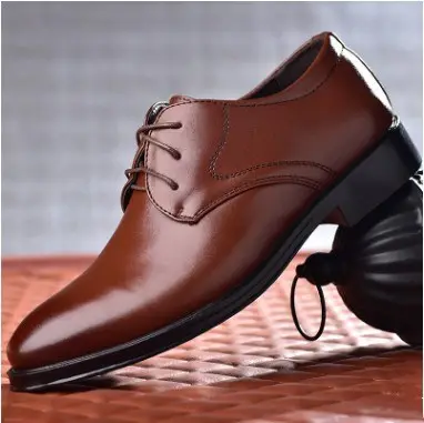 Black Shoes with Pointed Toe for Men