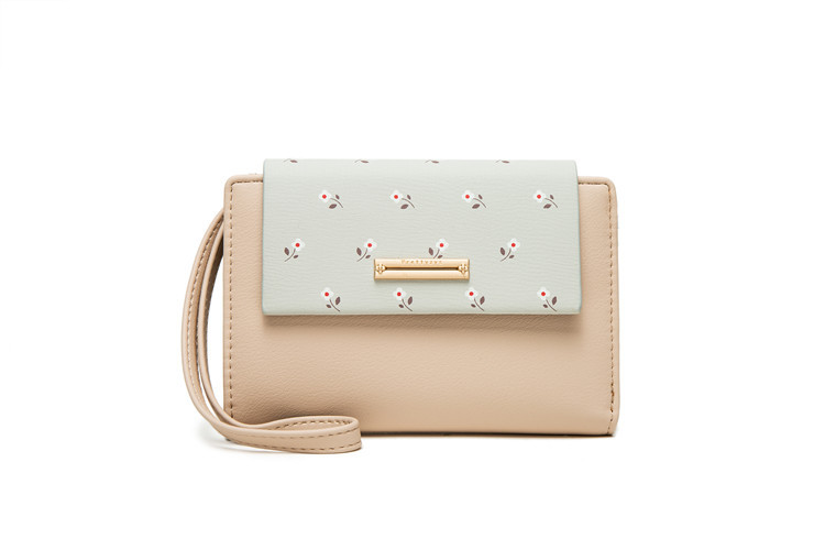 Title 4, Multifunctionele clutch met modeprint, matchend