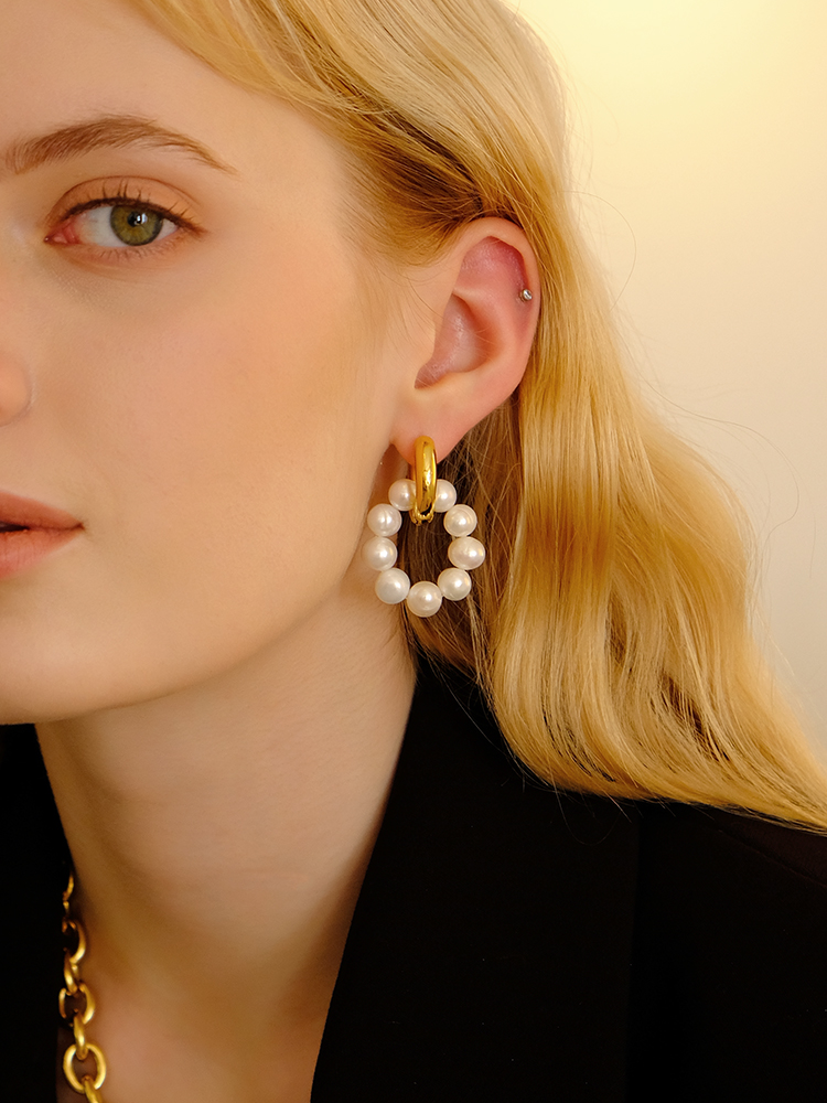 French Natural Pearl Asymmetric Earrings