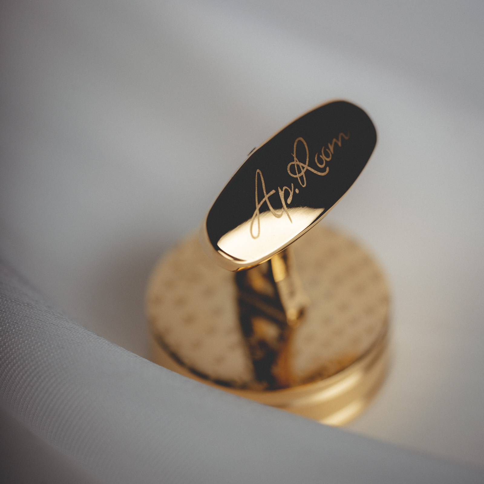 French Gold And Silver Shell Cufflinks Men's Business Casual — foto 4