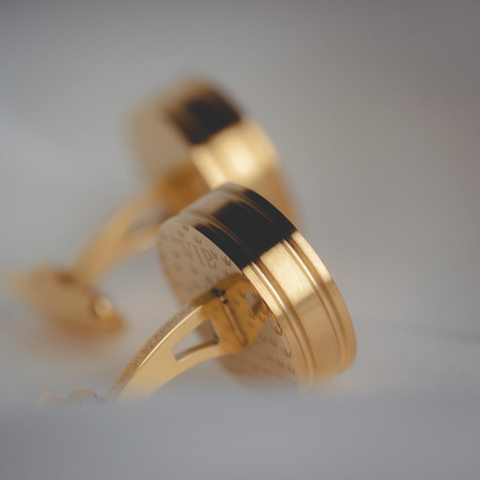 French Gold And Silver Shell Cufflinks Men's Business Casual — foto 5