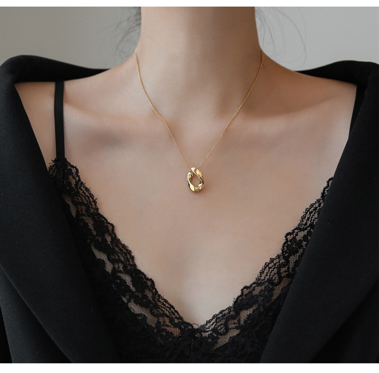 Geometric Oval Clavicle Chain Retro European And American Net Red Fashion Sweater Chain