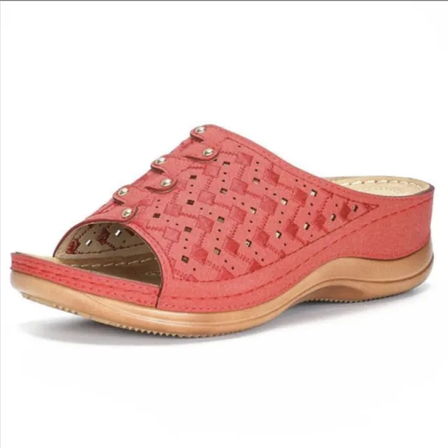 Sandals and Slippers Women's Slope With Thick Bottom Women's Slippers Plus Size Casual Red - Shop at LoveMi