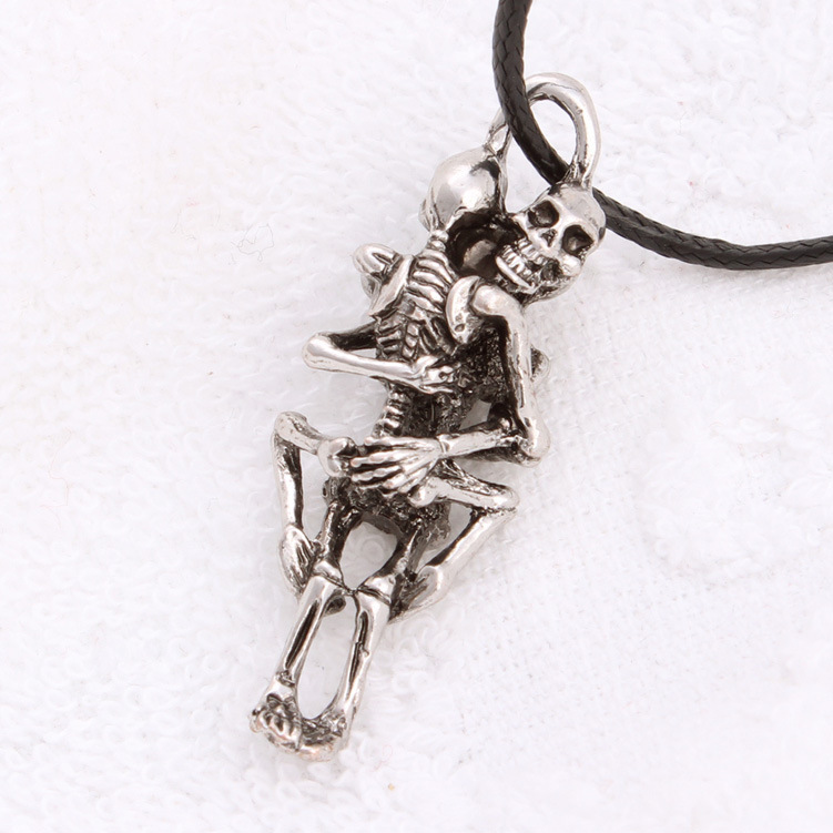 Even If You Die, You Will Love The Leather Rope Skull Necklace Men's Necklace
