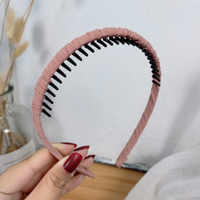 Title 5, Simple Go Out Non-slip Press Hairpin