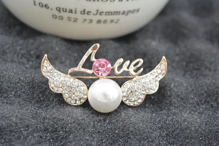 Fashion Star With Angel Wings Brooch