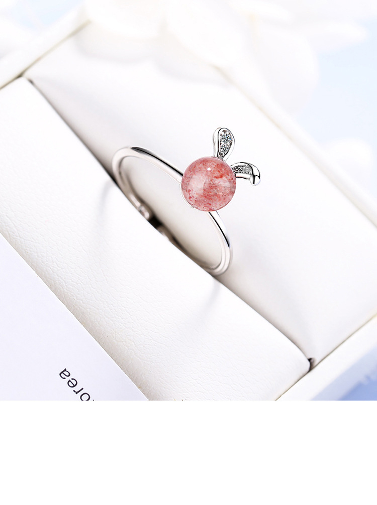 Natural strawberry Crystal Cute Rabbit ring female Korean little animal pink strawberry crystal ring sweet food finger tail ring