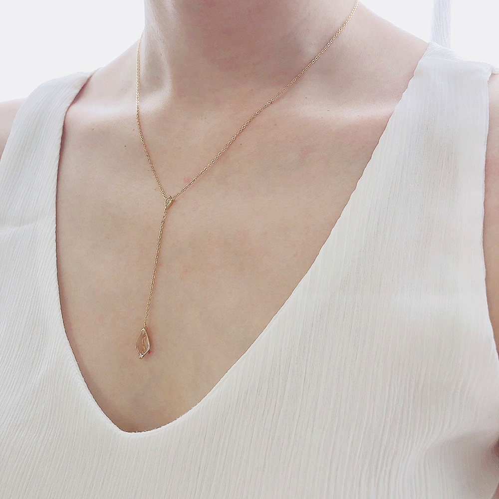 925 Sterling Silver Diamond-Shaped Natural White Crystal Pendant Necklace Women