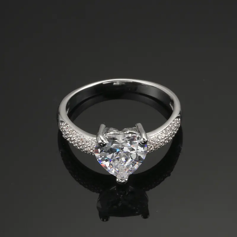 Heart-shaped Zircon Ring White Gold-plated Diamond
