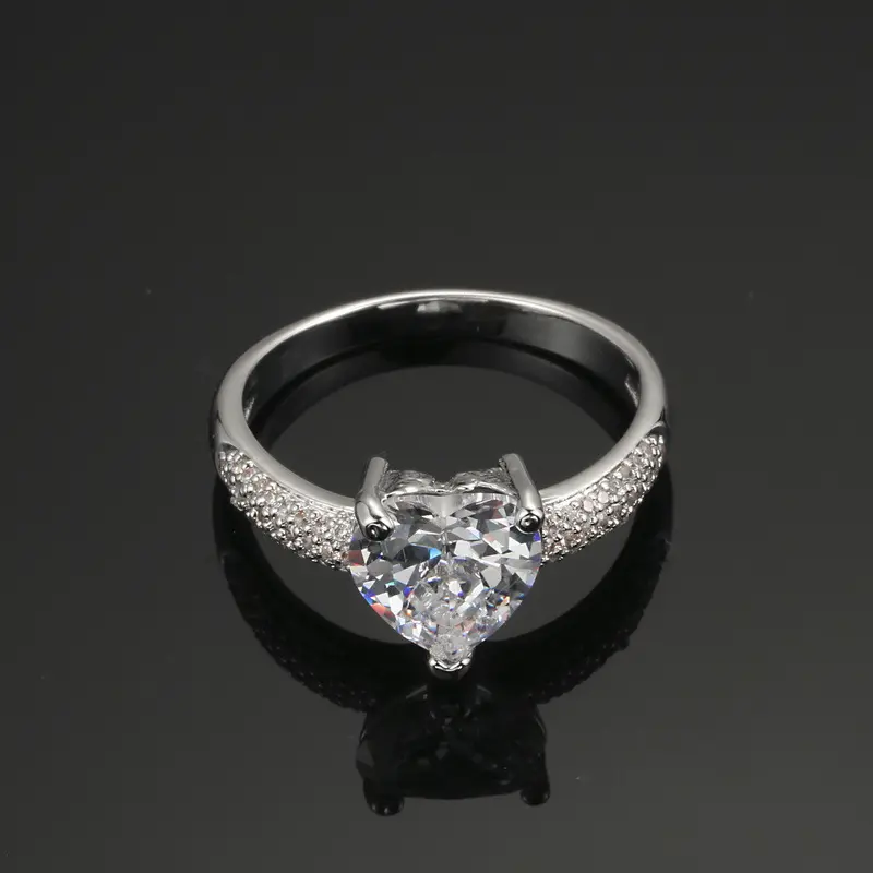 Heart-shaped Zircon Ring White Gold-plated Diamond