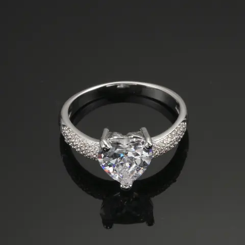 Heart-shaped Zircon Ring White Gold-plated Diamond
