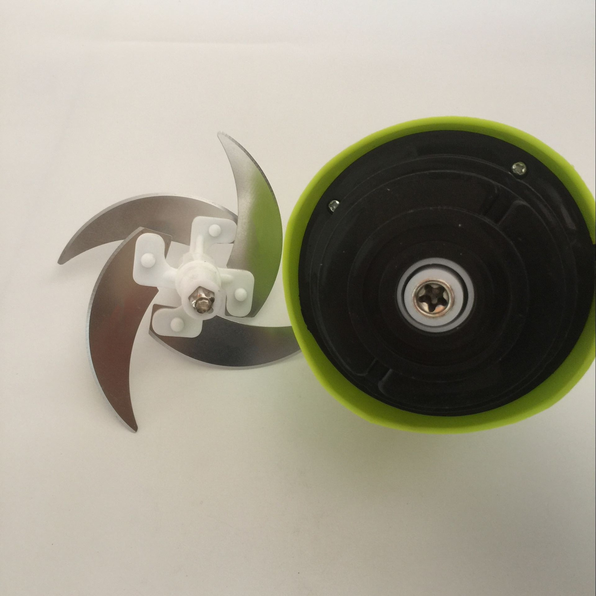 ماكينة كهربائية لطحن وطهي اللحوم المفرومة والخضروات