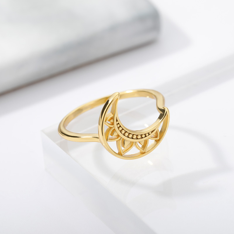 Gold-plated Hollow Petal Moon Ring