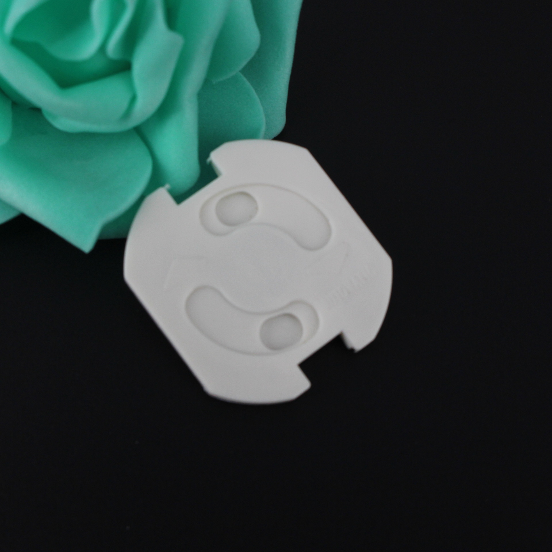 Spring Socket Cover Child Safety Socket Protection Cover view 3