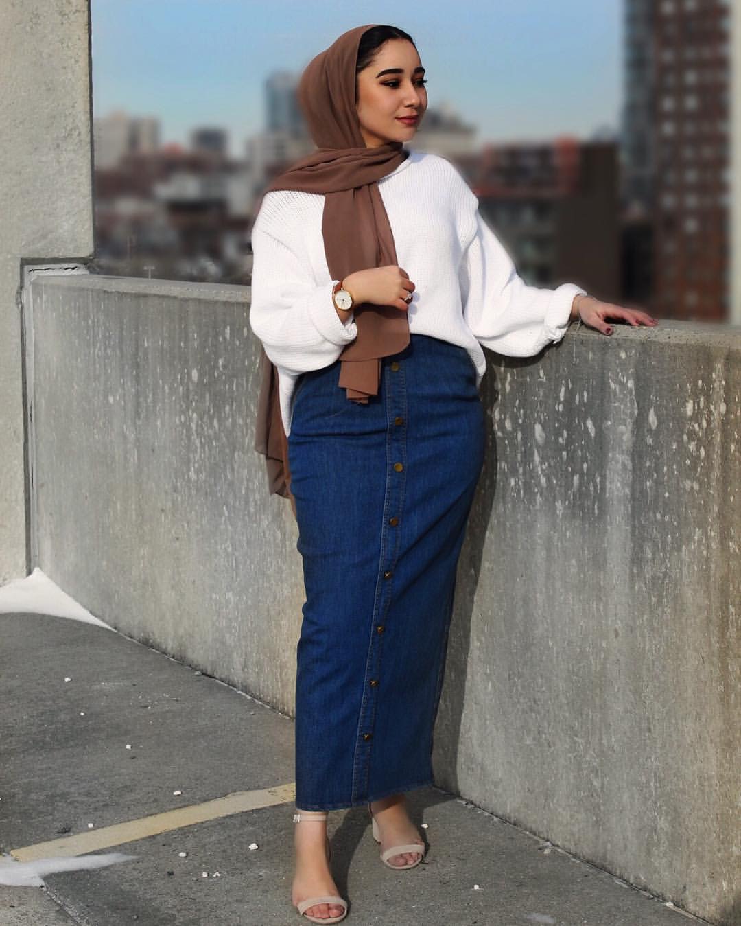 Long Stretch Button Denim Bag Hip Skirt