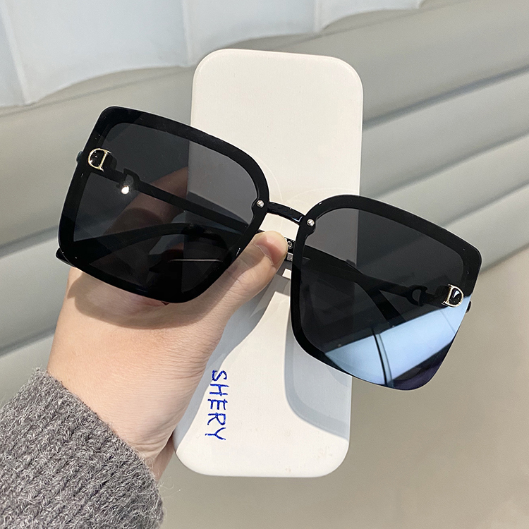 Title 3, Sunglasses With Black Letters, Square-Shaped Gl...