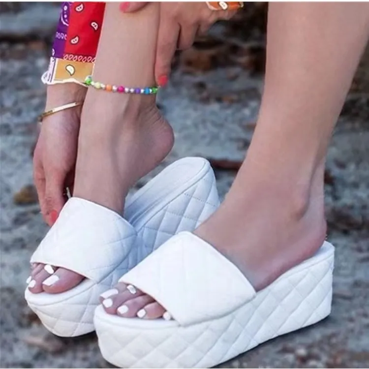 Solid Plaid Platform Sandals Women Shoes Hot Thick Sole Slipper Summer Autumn Slides Plus Size 43 Zapatillas Mujer Casa - White