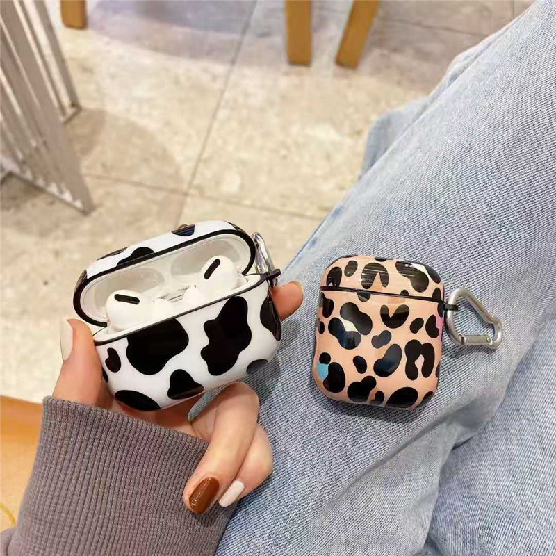 Compatible with Apple , Creative Cow Pattern Apple Bluetooth Earphone Protective Case - Image 3