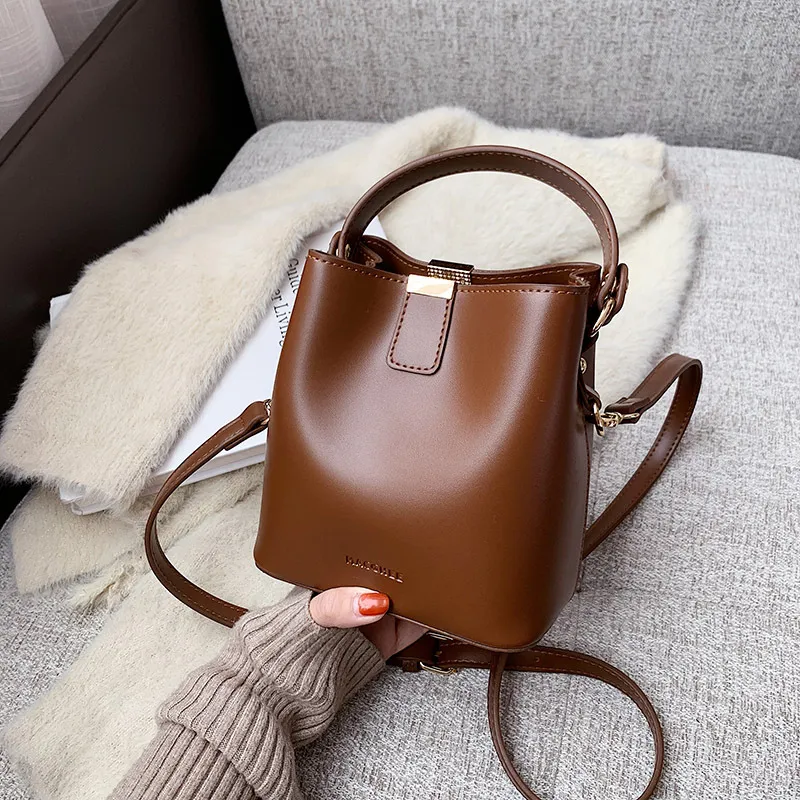 Simple One-shoulder Messenger Handbag - Brown