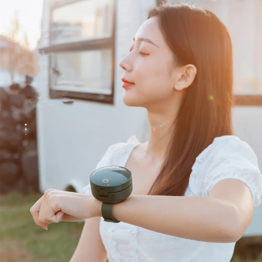 Portable Wrist Fan Mirror Leafless USB Rechargeable