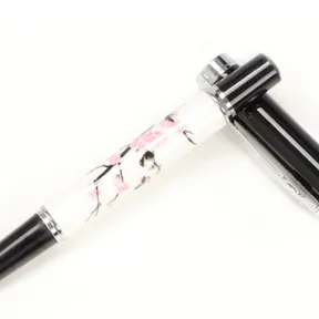Detailed nib craftsmanship