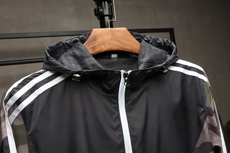 Three-Bar Camouflage Casual Windbreaker