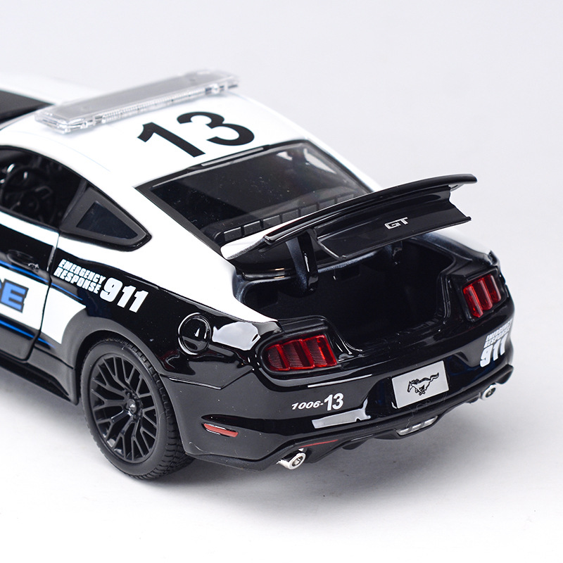 Meritor Original 2015 Ford Mustang GT Police Car — foto 3