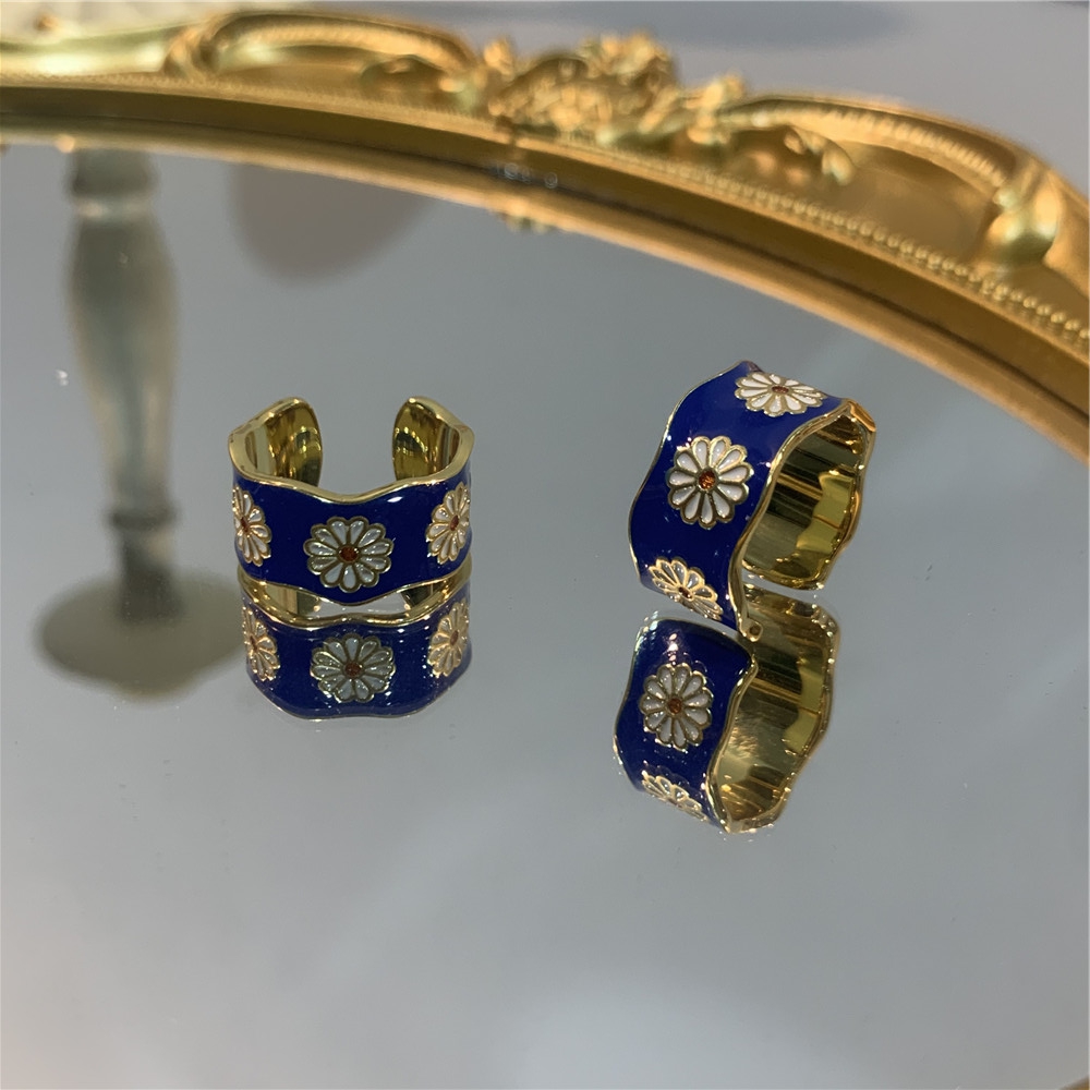 Fashionable Small Daisy Opening Adjustable Ring