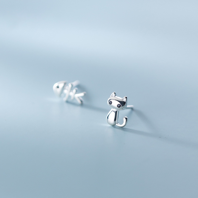 S925 Silver Asymmetric Cat Fish Bone Earrings