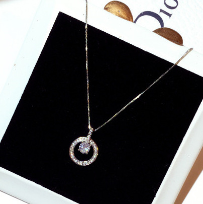 Trendy Rhinestone Circle Temperament All-match Clavicle Necklace