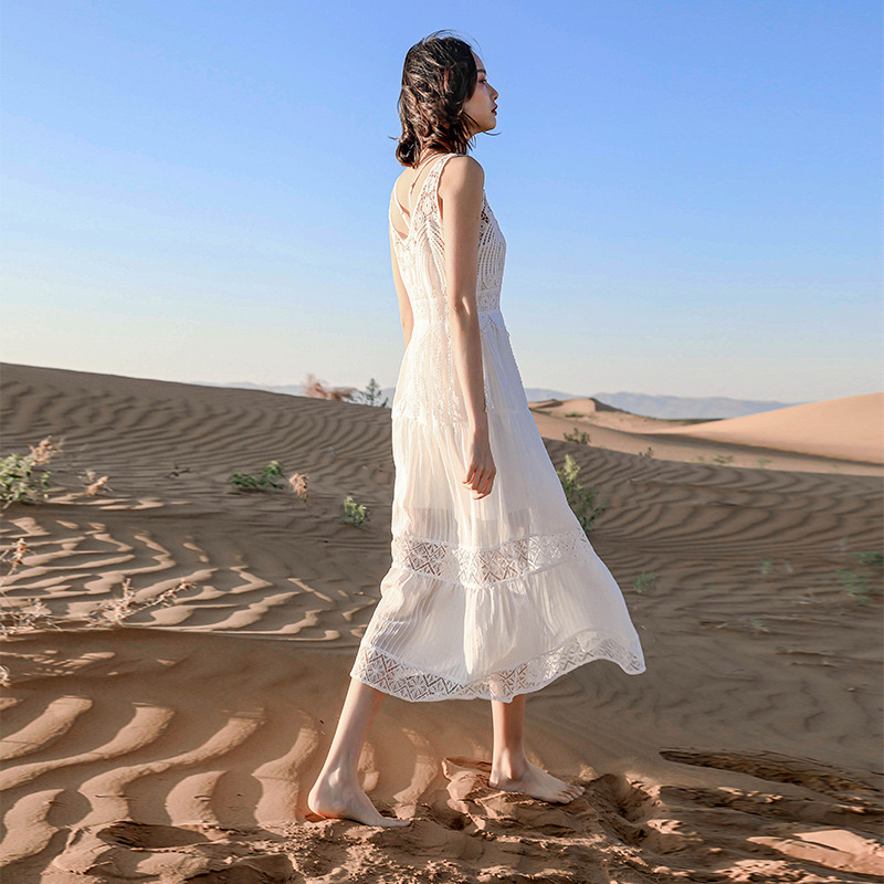 White Lace Hollow And Elegant Suspender Skirt