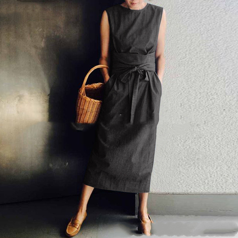 Slim-Fit Dress With Waist Pockets And Slits