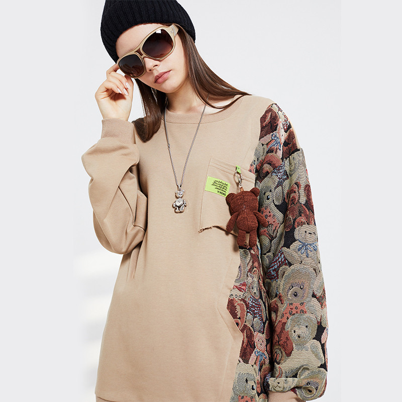 Loose Stitching Bear Pendant Top Plus Velvet Pockets