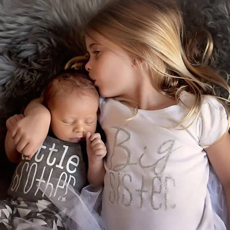 Sisters And Brothers English Printed Kids Short